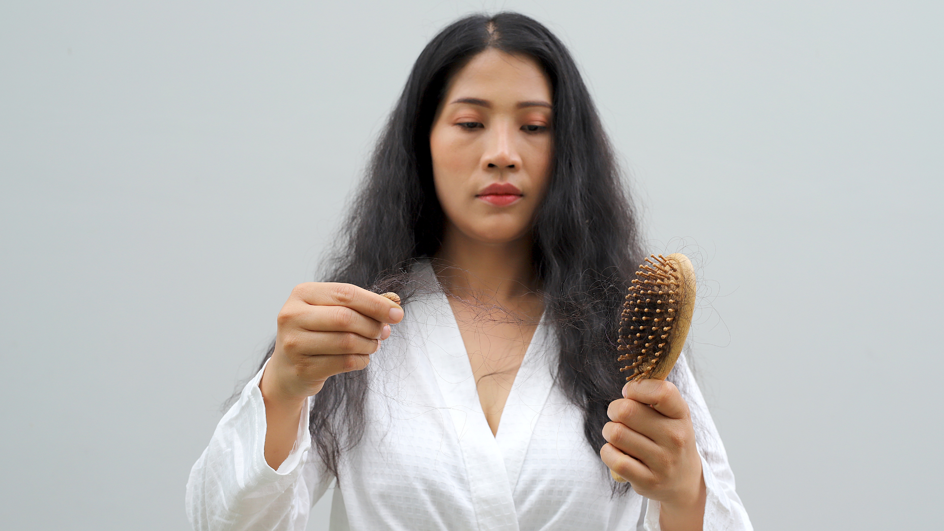 Can Red Light Therapy Prevent Hair Loss? Here’s the Research